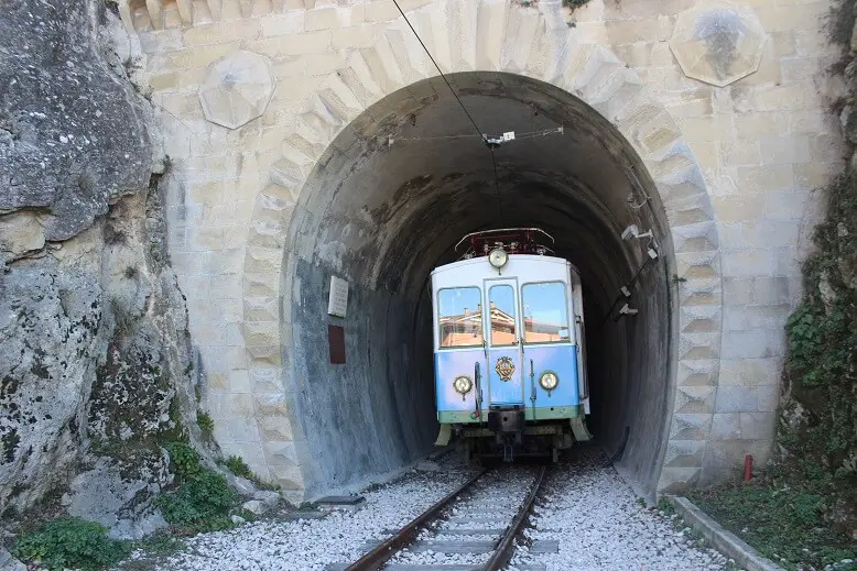 The locomotive of the train from Rimini to San Marino