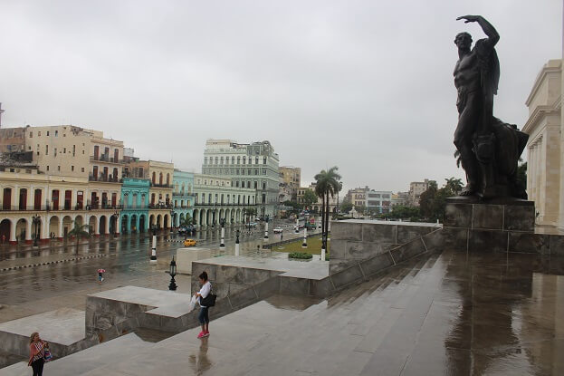 View from the stairs of El Capitolio