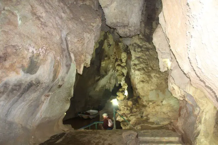 Cueva del Indio, before taking the boat
