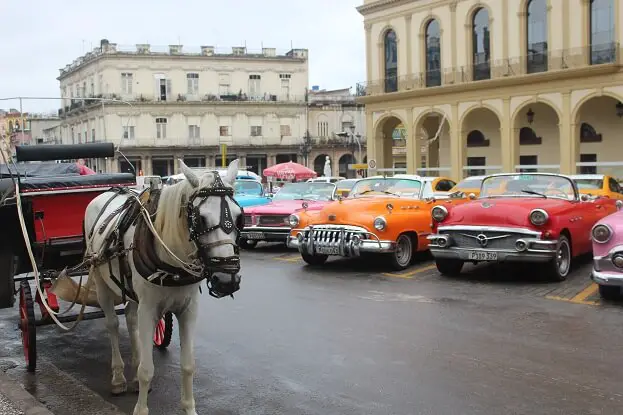 Reconditioned vintage cars around Parque Central