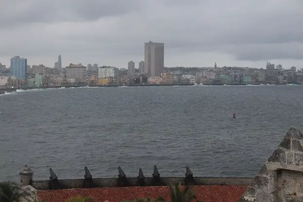 Waves hitting El Malecon seen from the opposite hill