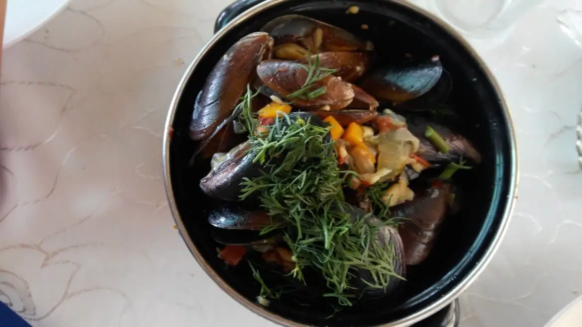 Mussels with vegetables